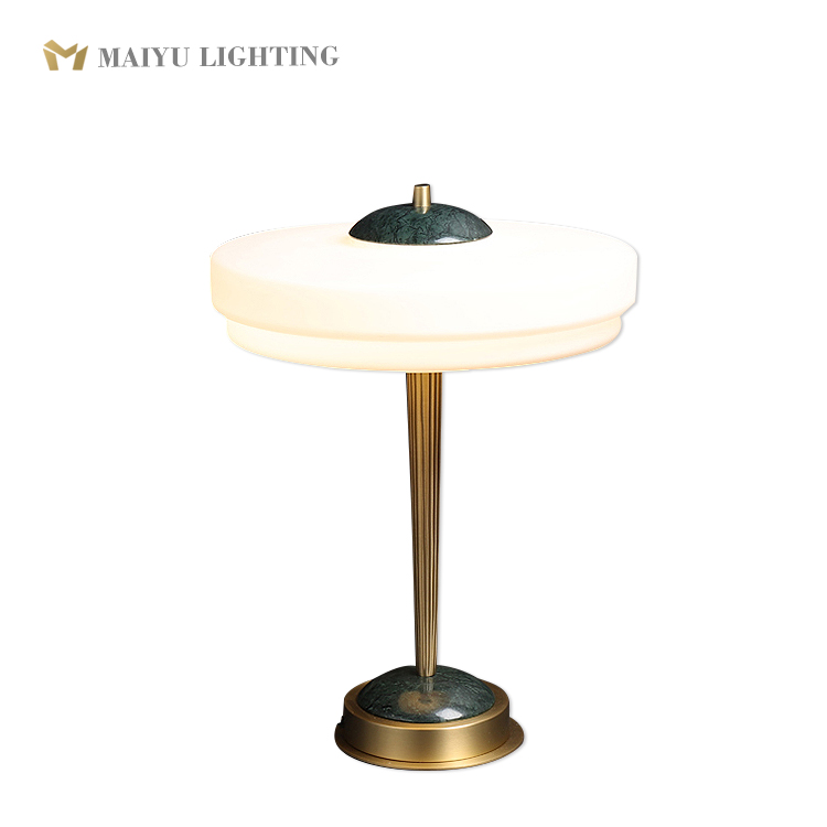 Table lamp