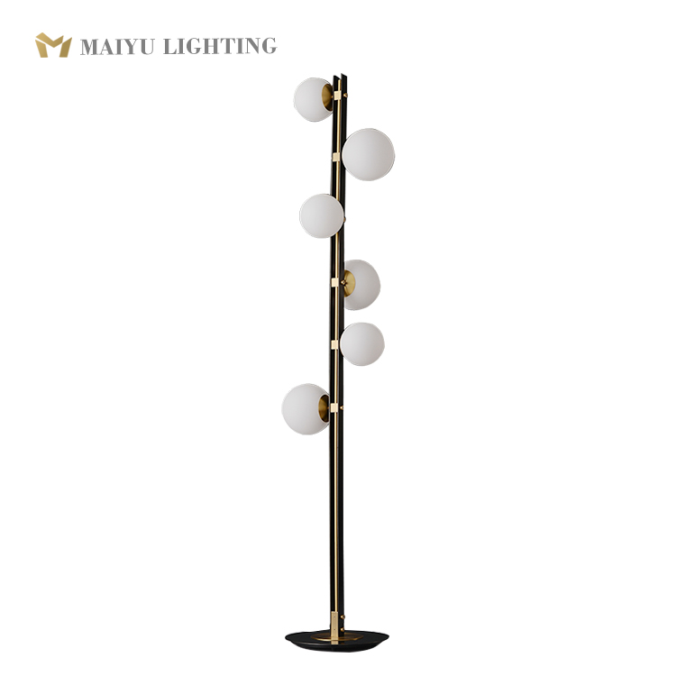 Floor lamp